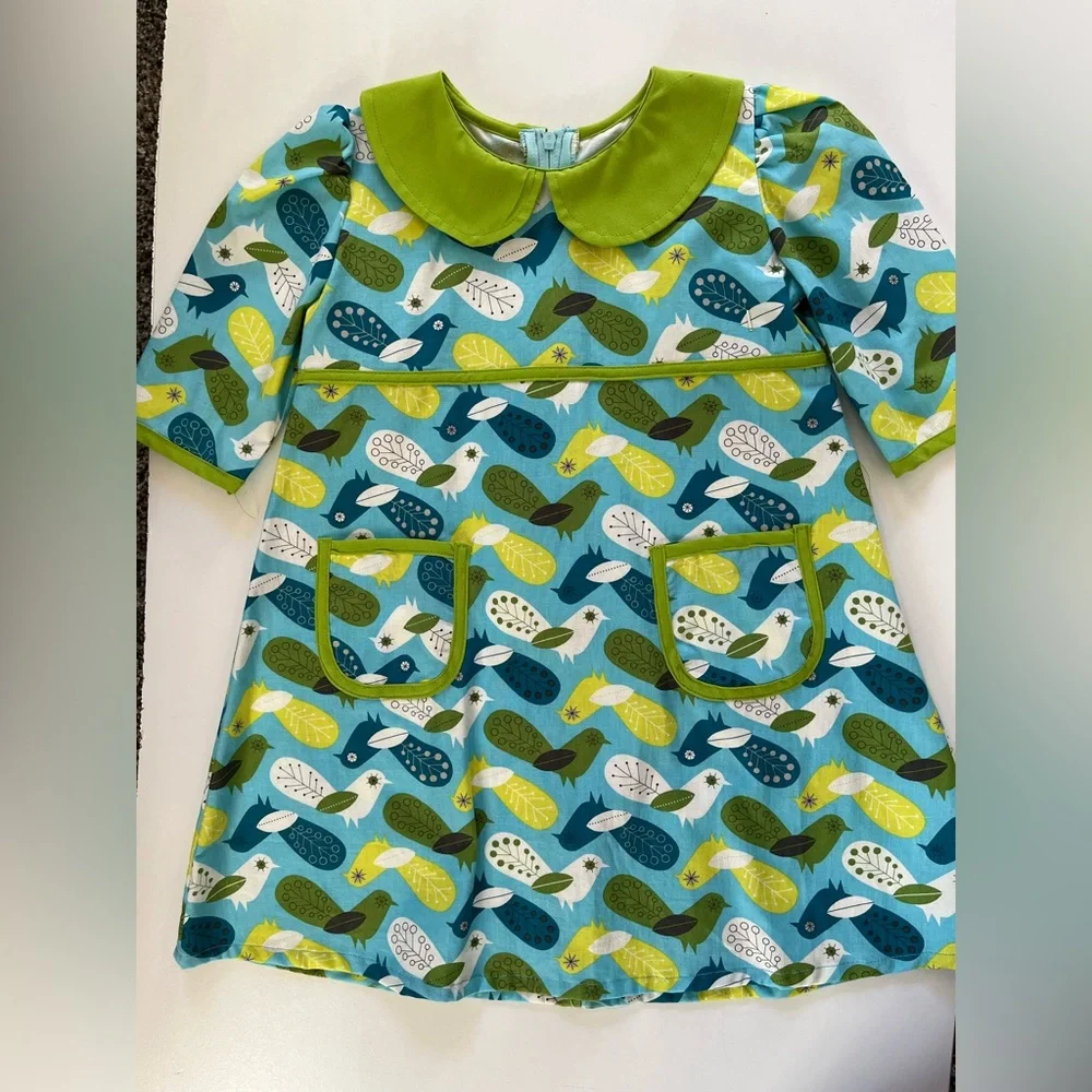 Adorable boutique Paulina Quintana size 3 dress Peter Pan collar bird print mod